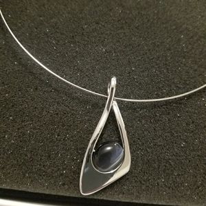 Lia Sophia cat eye style 430 necklace